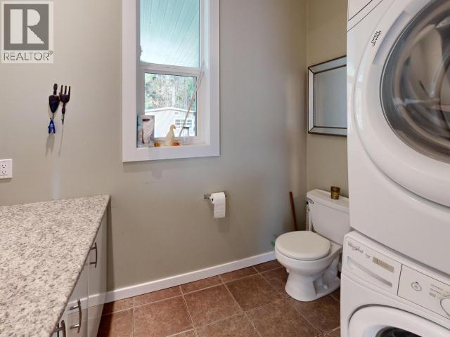 3004 Pebble Beach Road, Powell River, BC - Indoor
