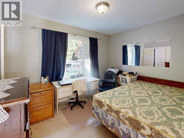 3004 Pebble Beach Road, Powell River, BC - Indoor Photo Showing Bedroom