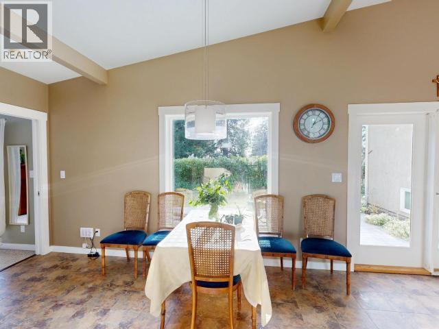 3004 Pebble Beach Road, Powell River, BC - Indoor