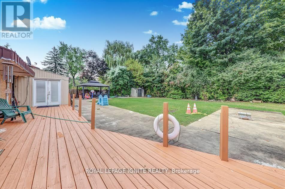 Bsmt - 36 Hillside Drive, Brampton, ON - Outdoor With Deck Patio Veranda