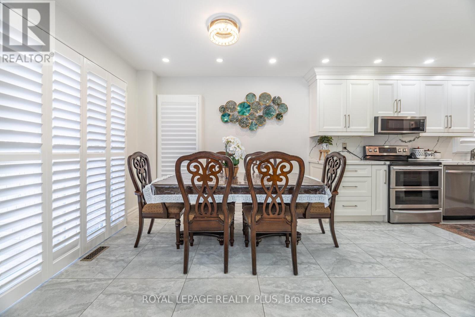 4635 Regents Terrace, Mississauga, ON - Indoor