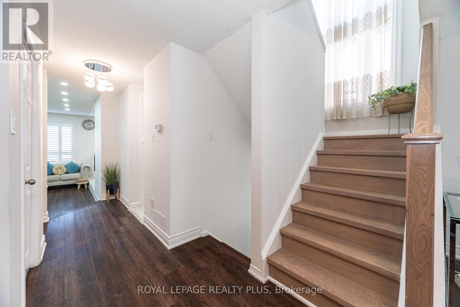 4635 Regents Terrace, Mississauga, ON - Indoor Photo Showing Other Room