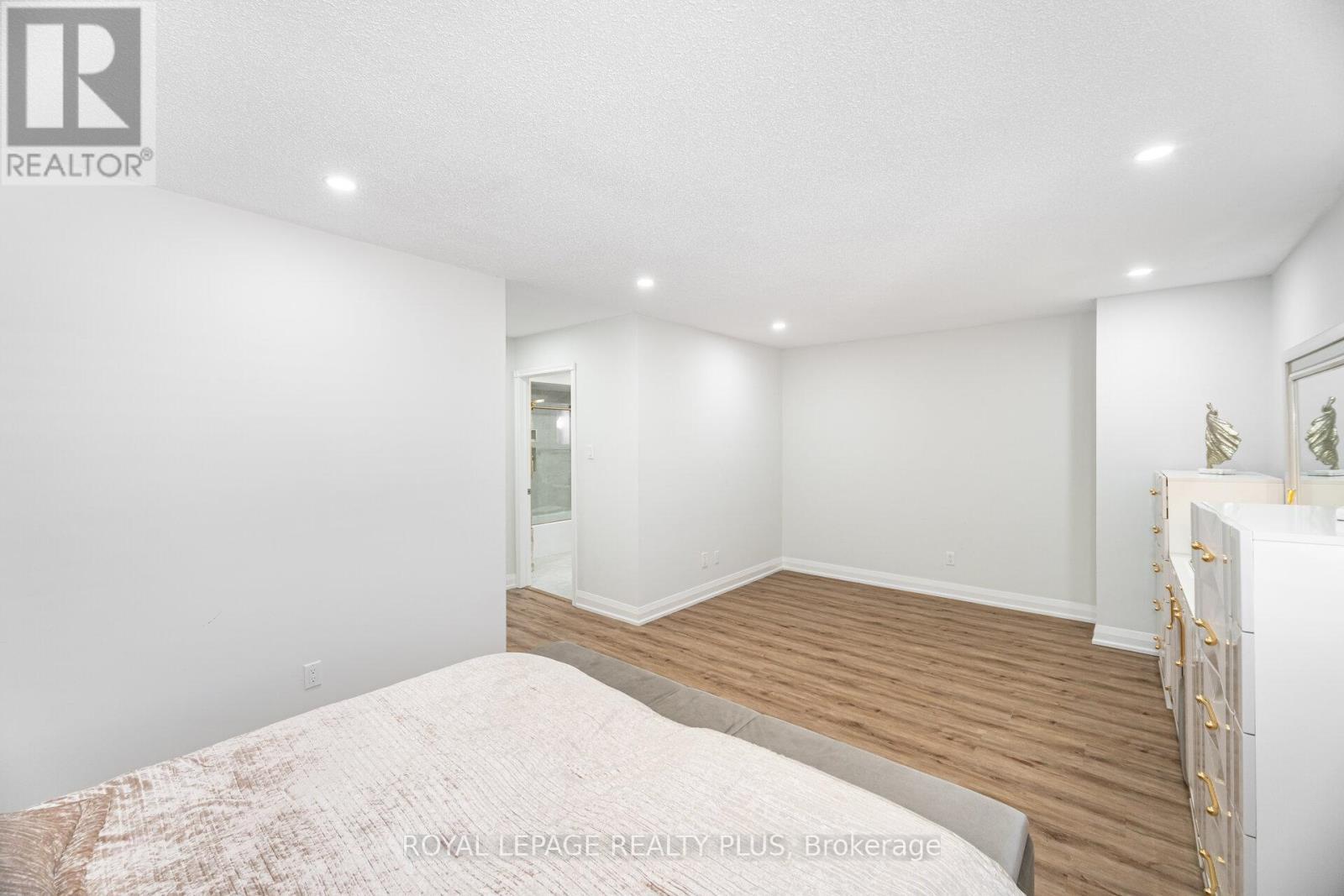 4635 Regents Terrace, Mississauga, ON - Indoor Photo Showing Bedroom