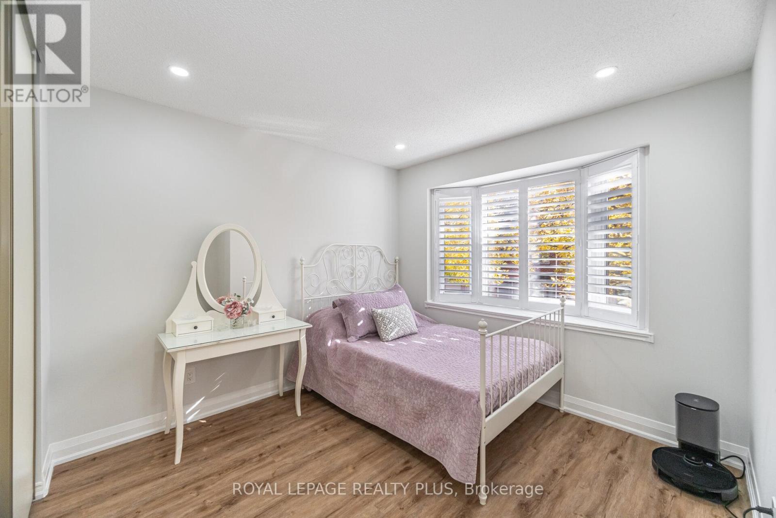 4635 Regents Terrace, Mississauga, ON - Indoor Photo Showing Bedroom