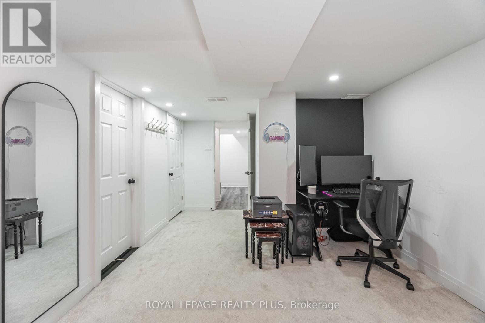 4635 Regents Terrace, Mississauga, ON - Indoor