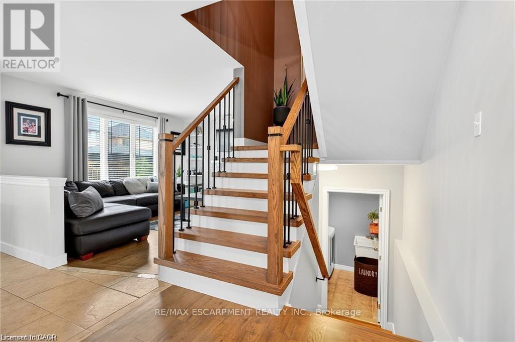 Wood staircase- no carpet - 39 Wilbur Drive, Hamilton, ON - Indoor Photo Showing Other Room