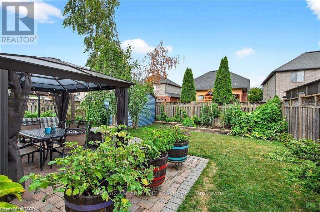 Yard w/gazebo, shed, fenced yard, interlock patio - 39 Wilbur Drive, Hamilton, ON - Outdoor