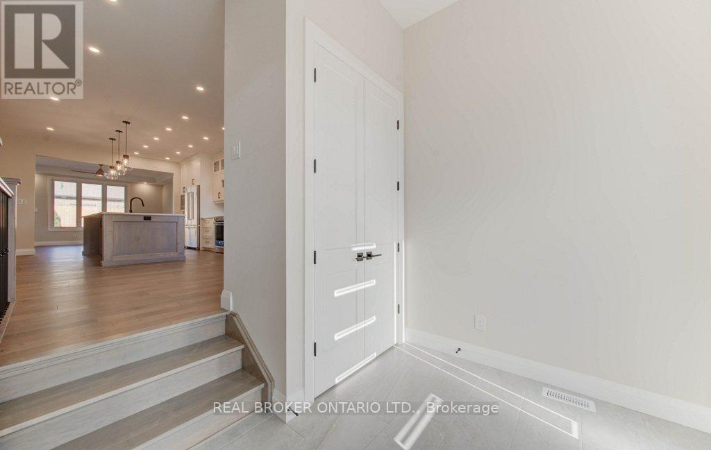 80 South Parkwood Boulevard, Woolwich, ON - Indoor Photo Showing Other Room