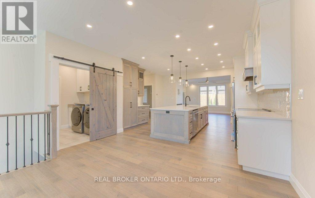 80 South Parkwood Boulevard, Woolwich, ON - Indoor Photo Showing Other Room