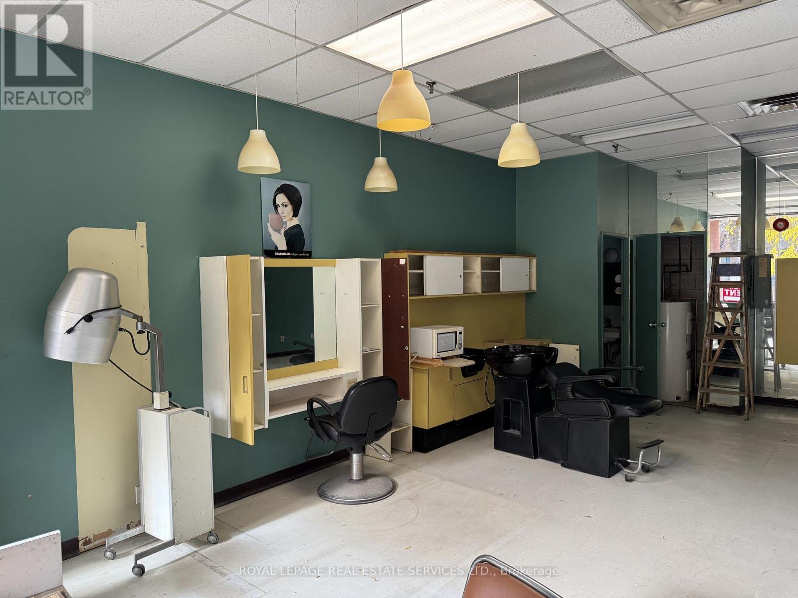 154 The Esplanade, Toronto, ON