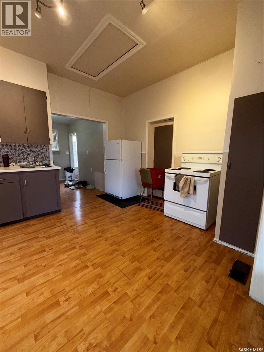 301 2Nd Street, Craik, SK - Indoor Photo Showing Kitchen
