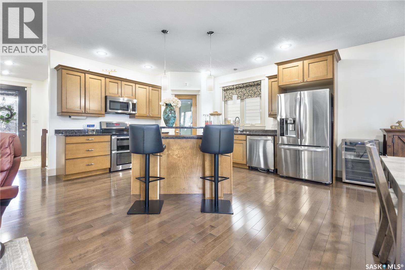 2966 Lakeview Drive, Prince Albert, SK - Indoor Photo Showing Kitchen With Upgraded Kitchen