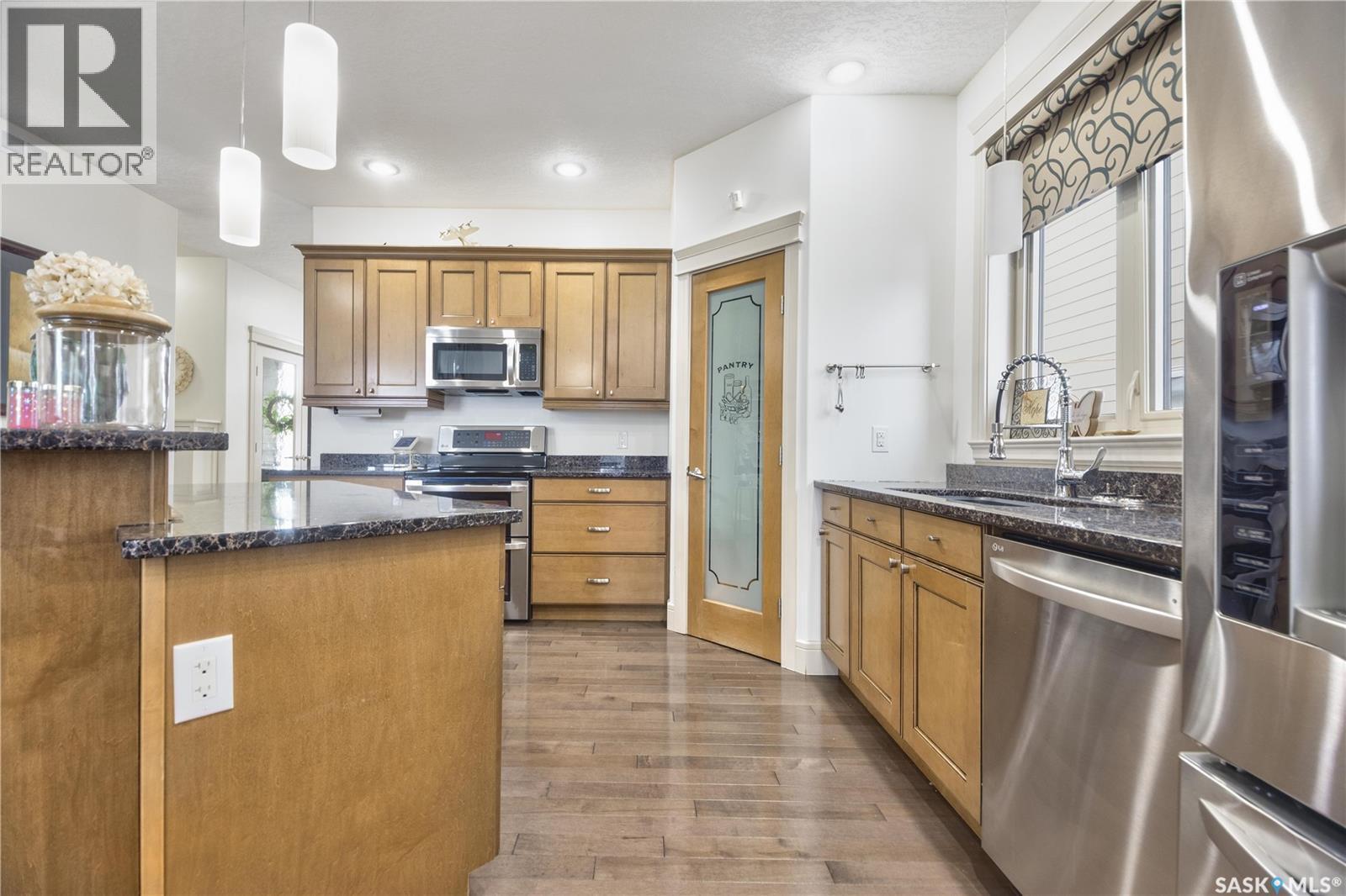 2966 Lakeview Drive, Prince Albert, SK - Indoor Photo Showing Kitchen
