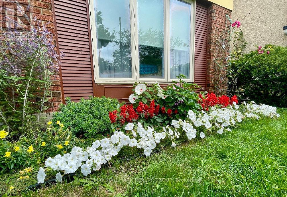 3407 Mccarthy Road, Ottawa, ON - Outdoor