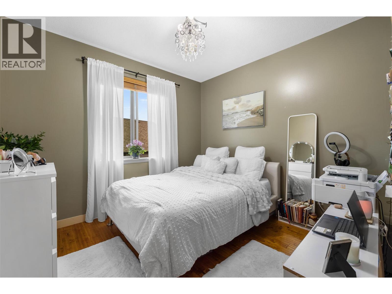 5067 Seon Crescent, Kelowna, BC - Indoor Photo Showing Bedroom