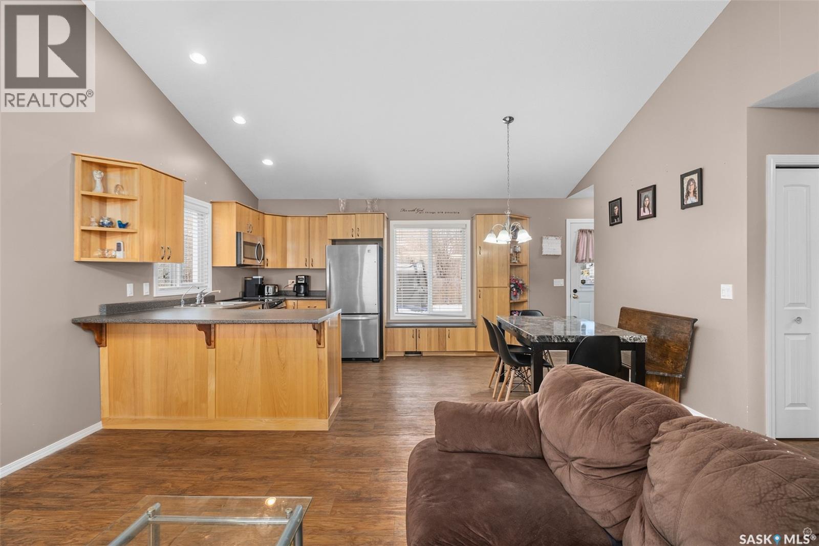 335 Ruttle Avenue, Kinistino, SK - Indoor