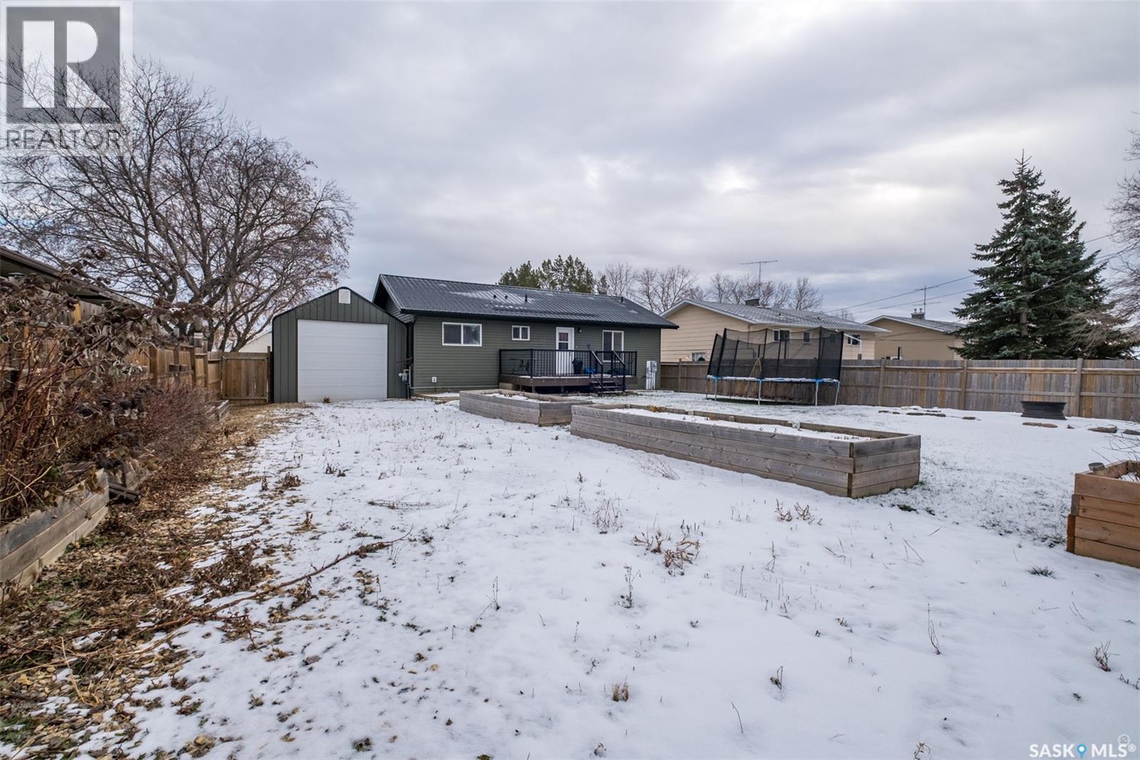 335 Ruttle Avenue, Kinistino, SK - Outdoor
