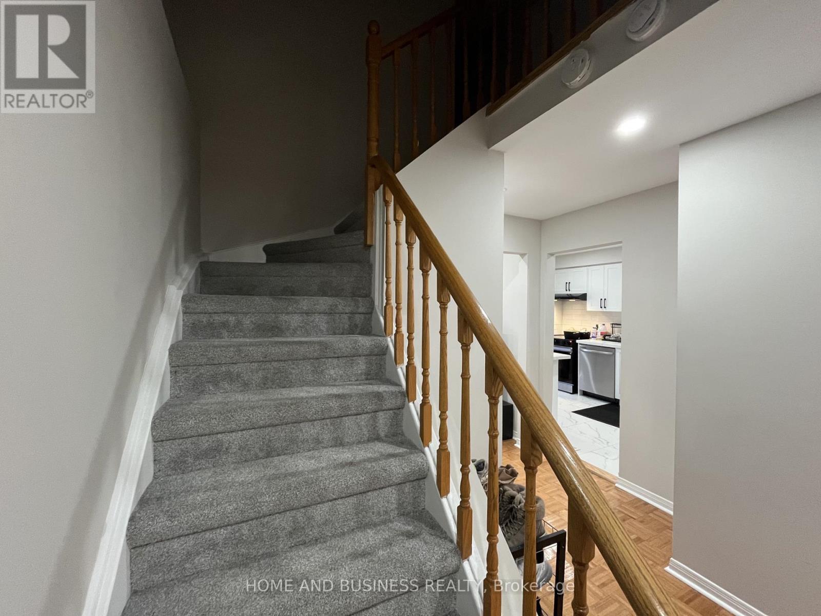 4327 Burnaby Court, Mississauga, ON - Indoor Photo Showing Other Room