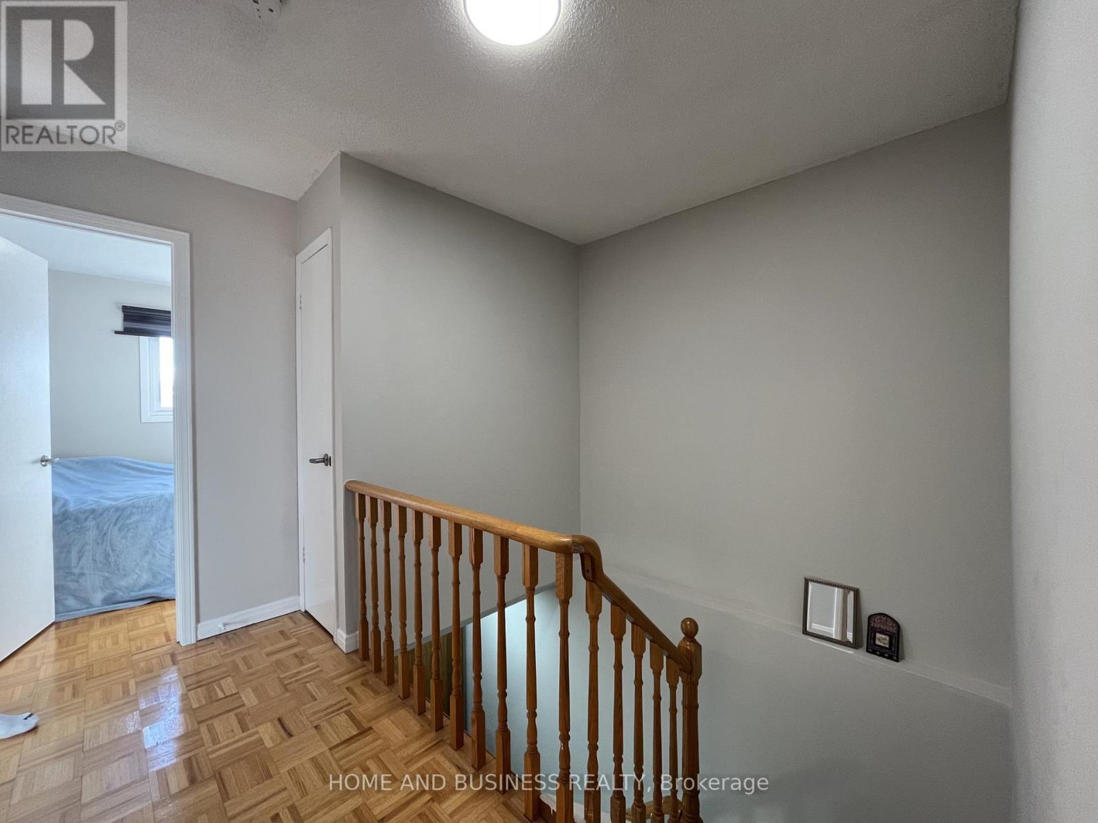 4327 Burnaby Court, Mississauga, ON - Indoor Photo Showing Other Room