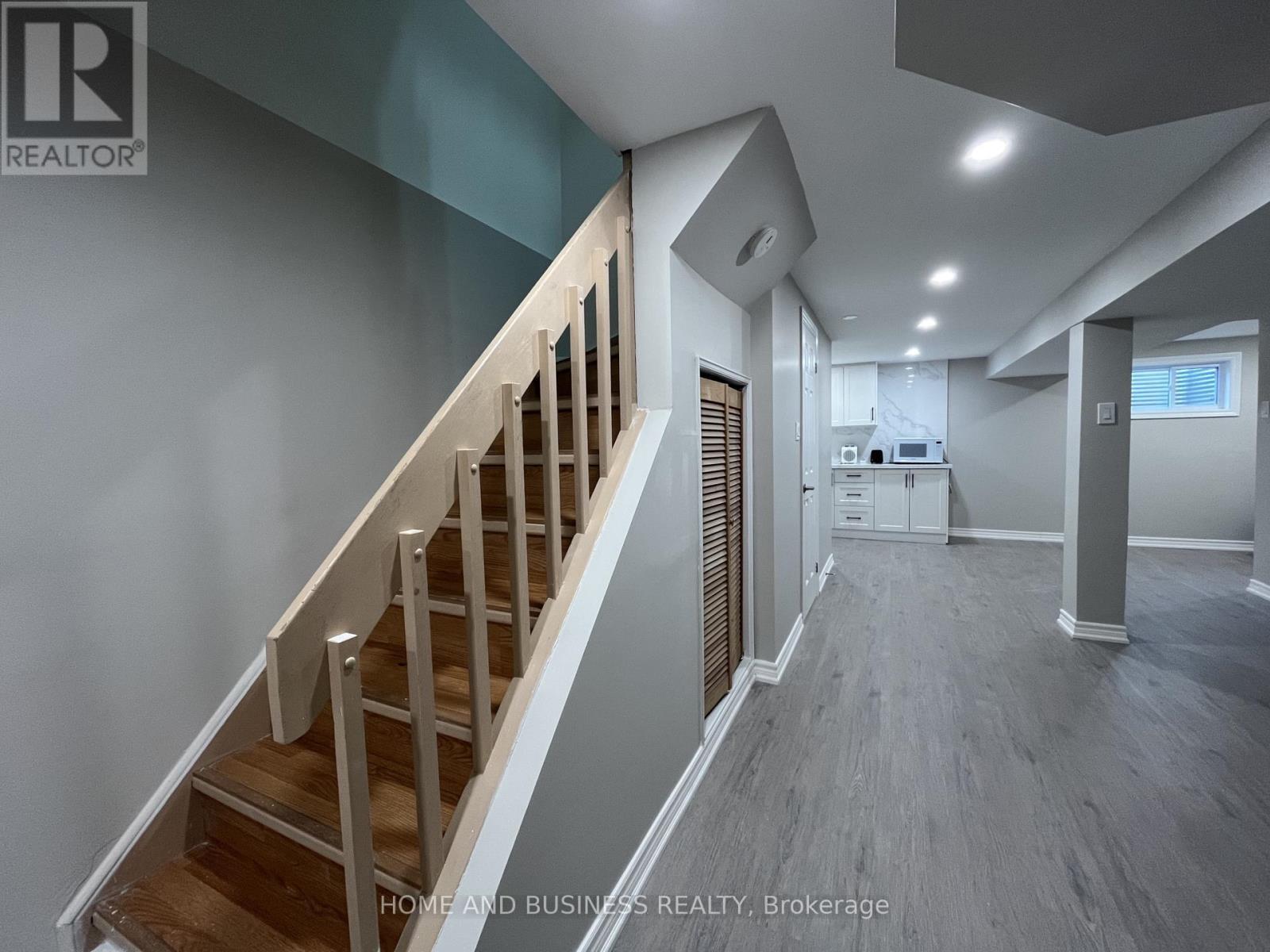 4327 Burnaby Court, Mississauga, ON - Indoor Photo Showing Other Room