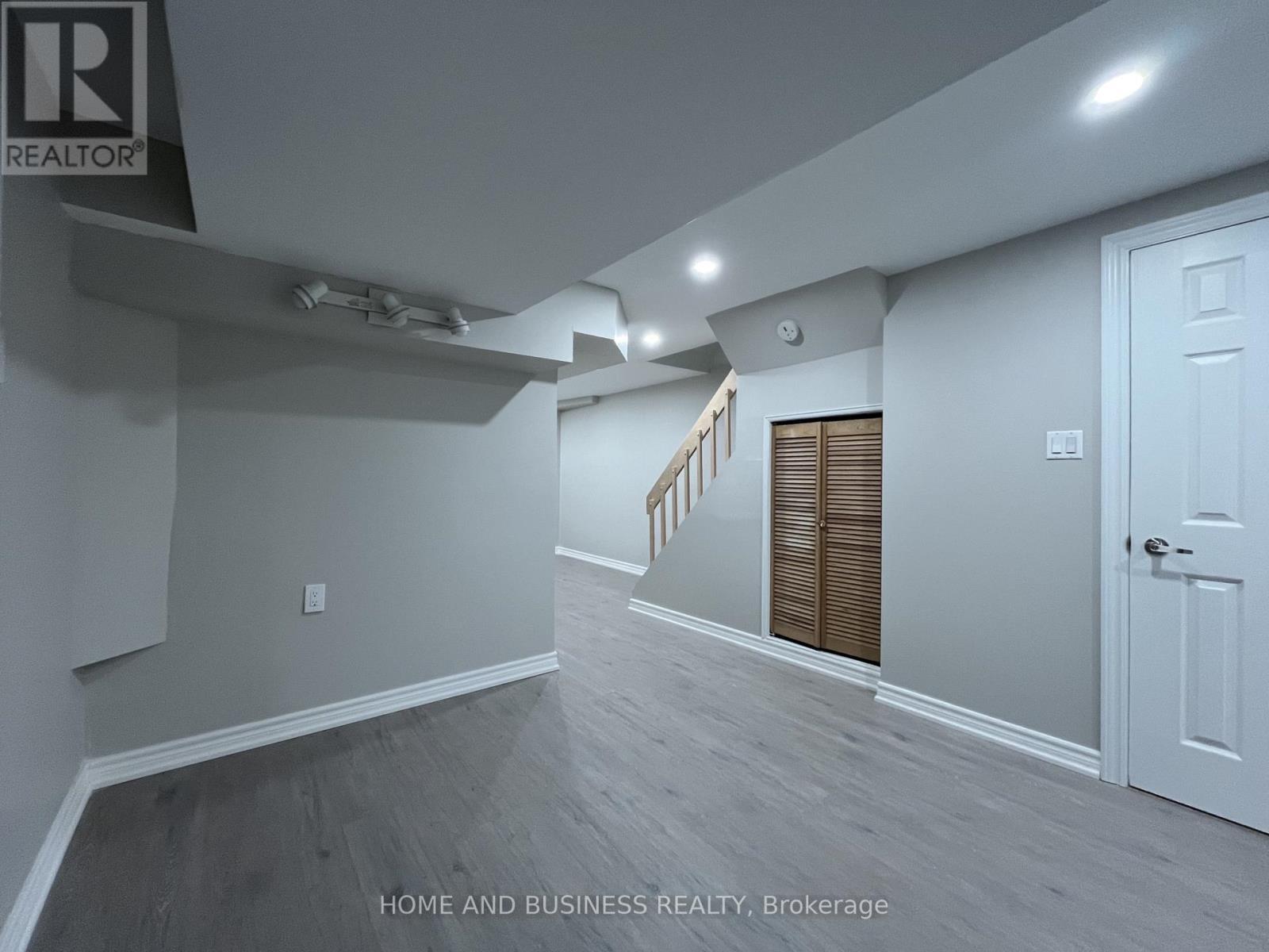 4327 Burnaby Court, Mississauga, ON - Indoor