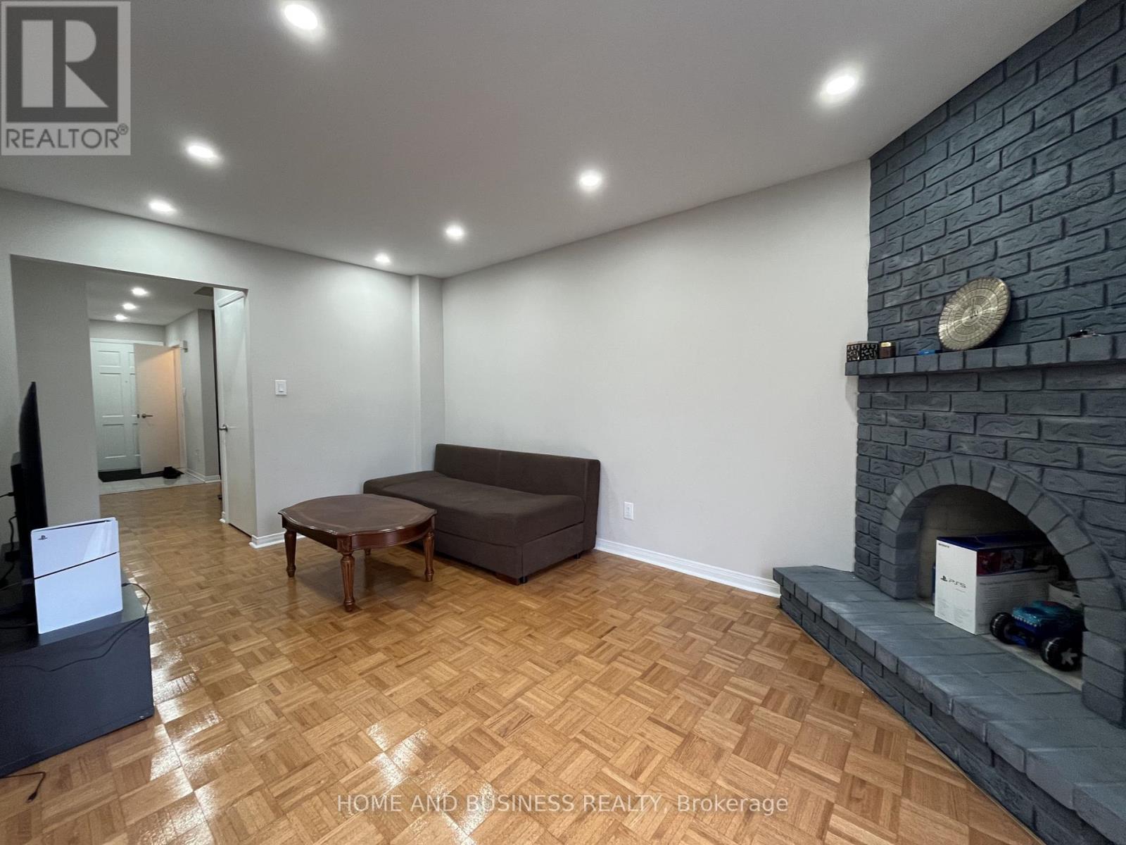 4327 Burnaby Court, Mississauga, ON - Indoor With Fireplace