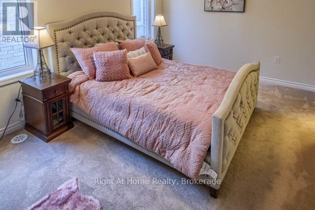 683 Laking Terrace, Milton (Cl Clarke), ON - Indoor Photo Showing Bedroom
