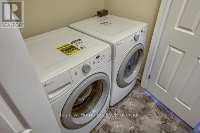 683 Laking Terrace, Milton (Cl Clarke), ON - Indoor Photo Showing Laundry Room