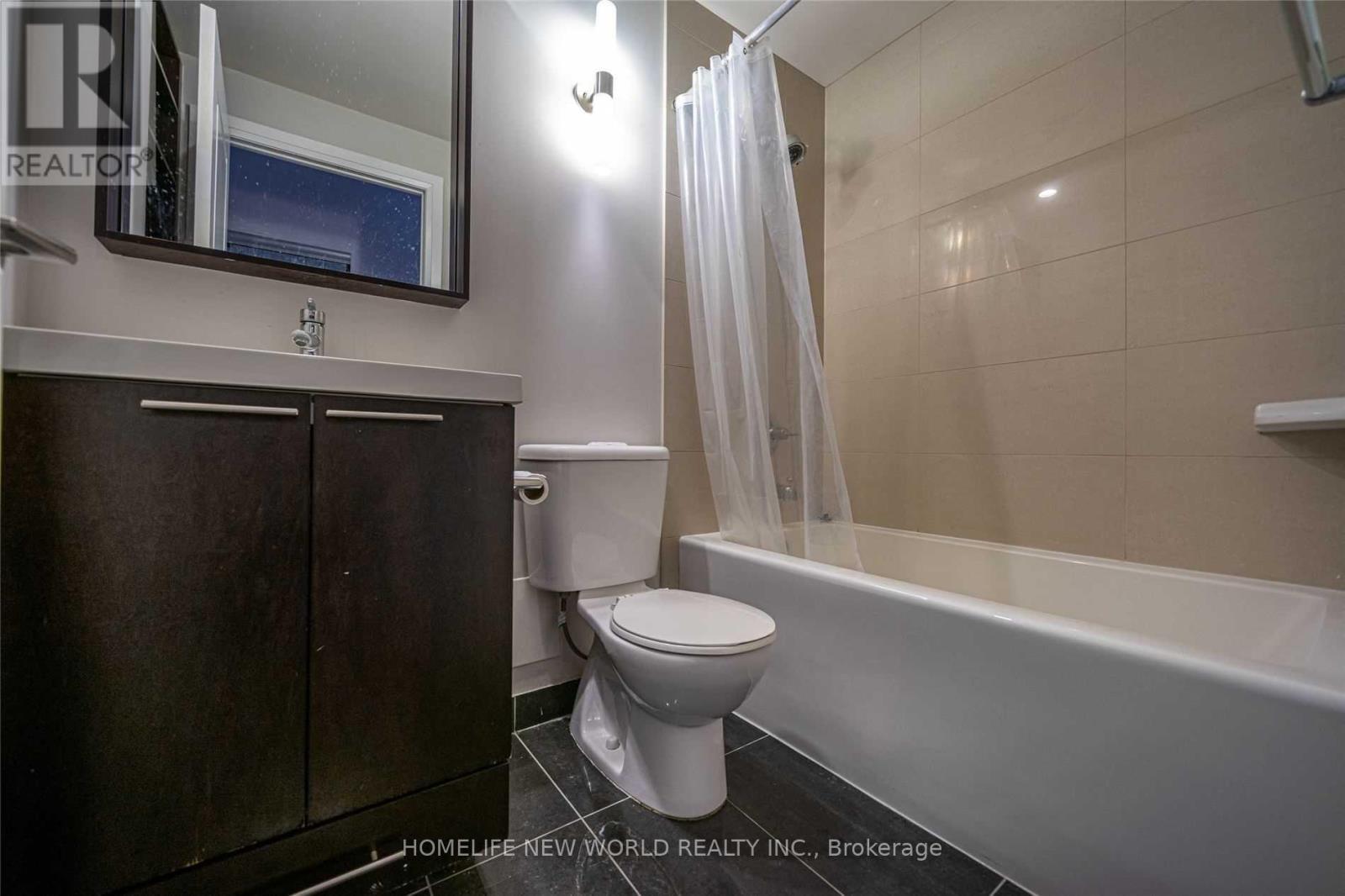1815 - 100 Harrison Garden Boulevard, Toronto, ON - Indoor Photo Showing Bathroom