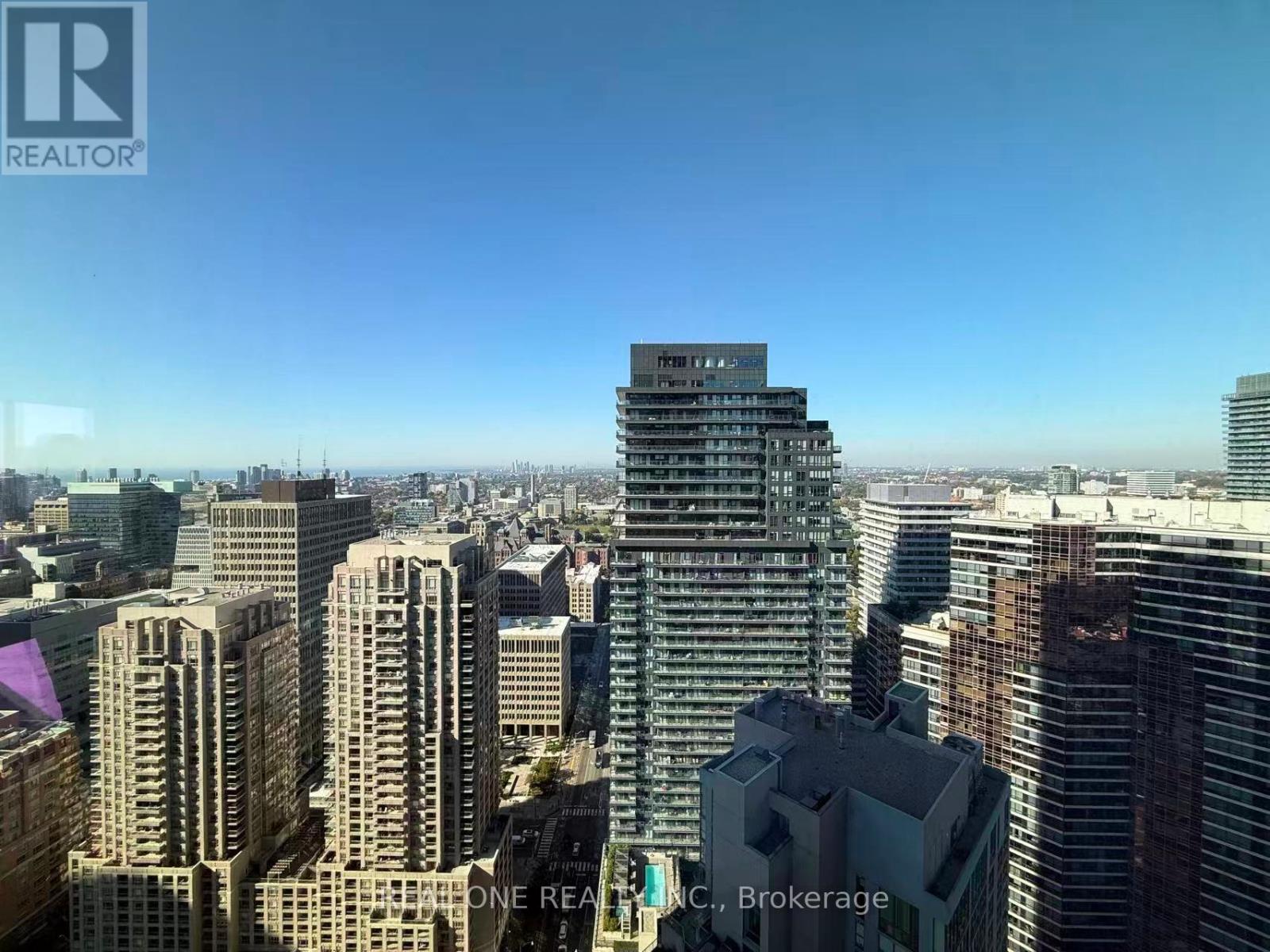 4316 - 8 Wellesley Street W, Toronto, ON - Outdoor