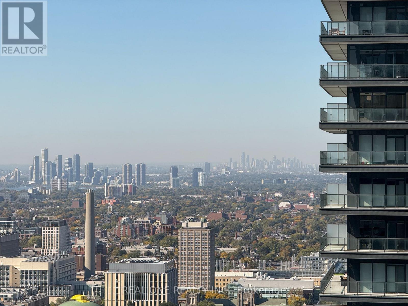 4316 - 8 Wellesley Street W, Toronto, ON - Outdoor