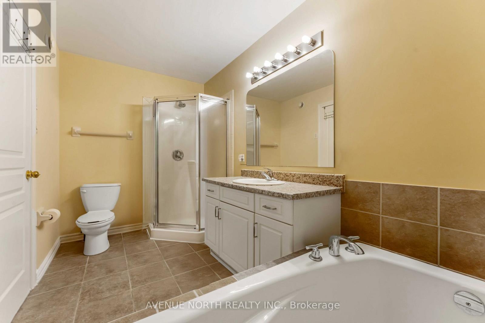 241 Waymark Crescent, Ottawa, ON - Indoor Photo Showing Bathroom