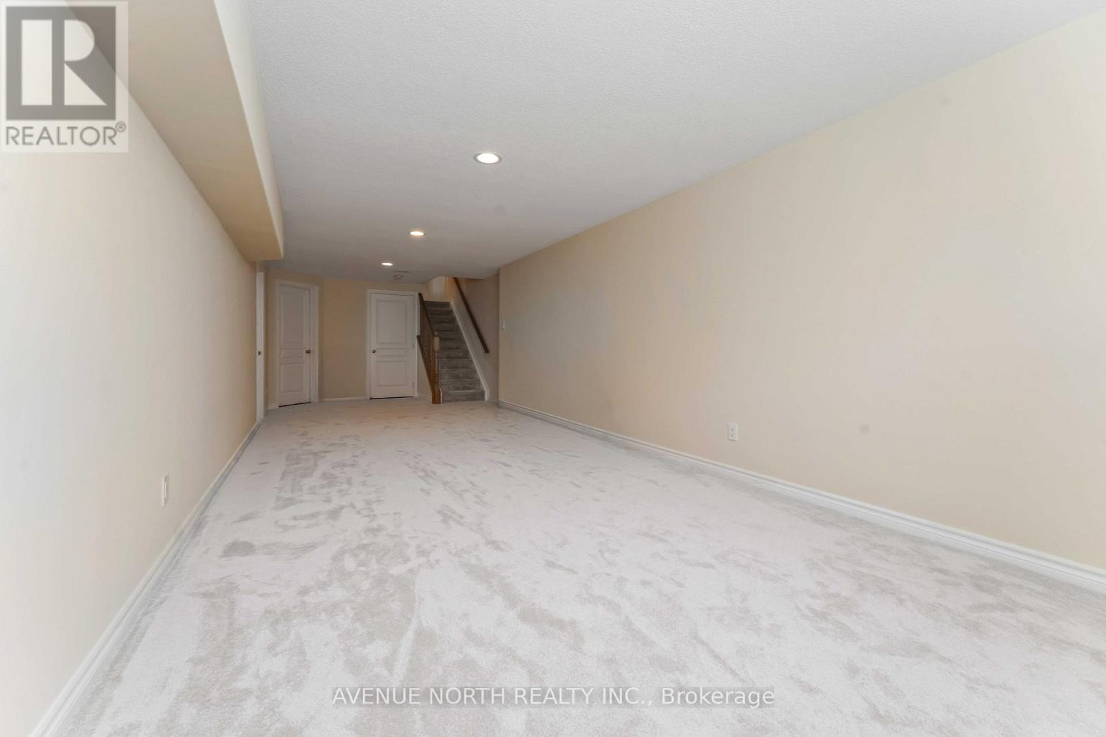 241 Waymark Crescent, Ottawa, ON - Indoor Photo Showing Other Room