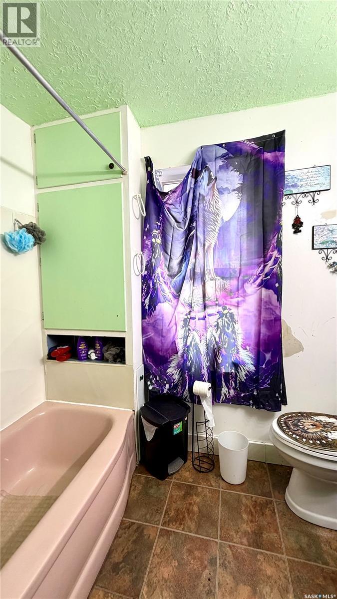 260 Ferguson Street, Craik, SK - Indoor Photo Showing Bathroom