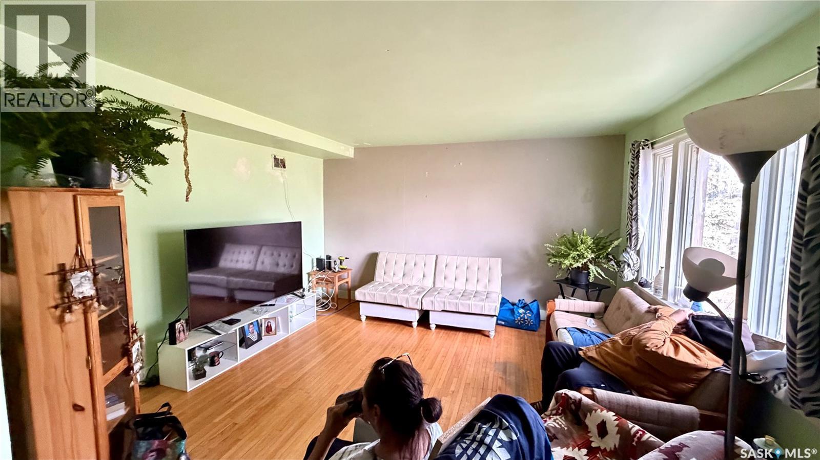 260 Ferguson Street, Craik, SK - Indoor