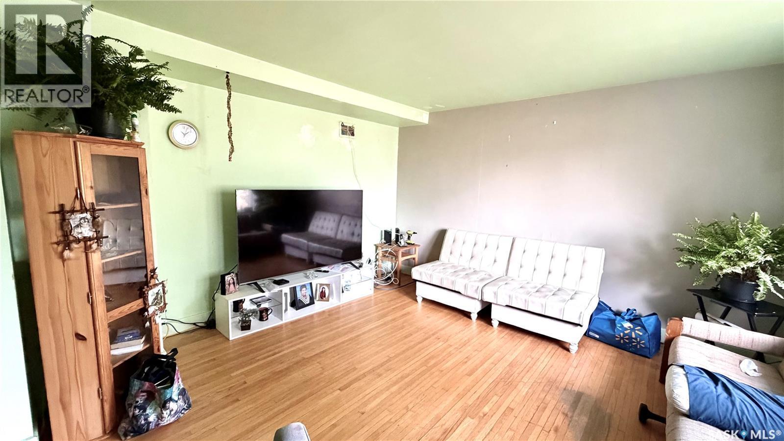 260 Ferguson Street, Craik, SK - Indoor