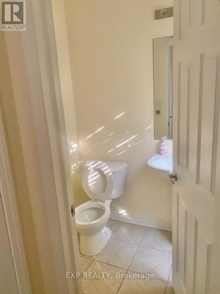 39 Bloom Drive, Brampton, ON - Indoor Photo Showing Bathroom