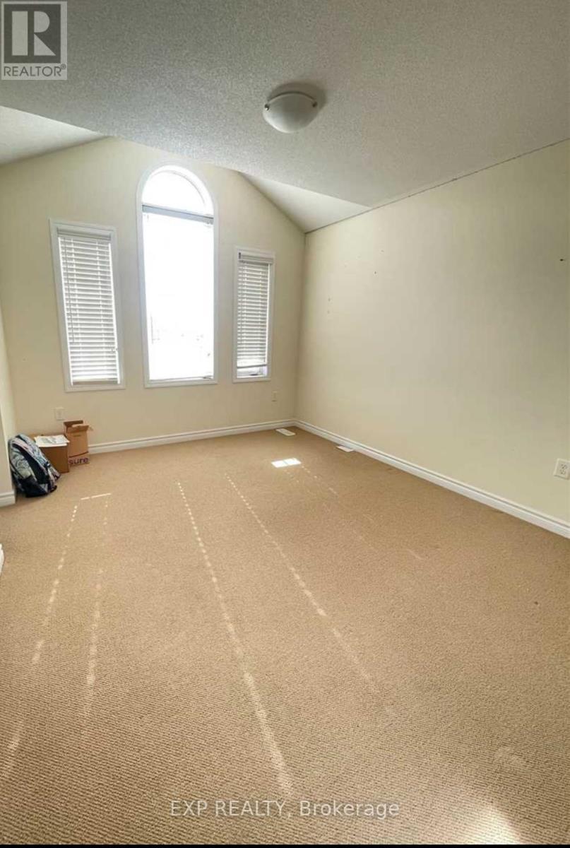 39 Bloom Drive, Brampton, ON - Indoor Photo Showing Other Room