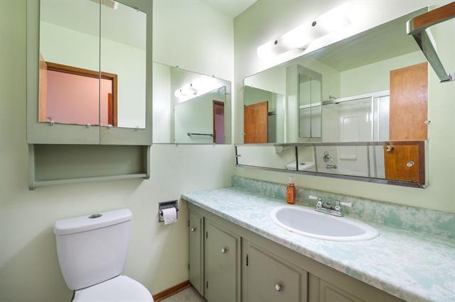 414 Moody Ave, Selkirk, MB