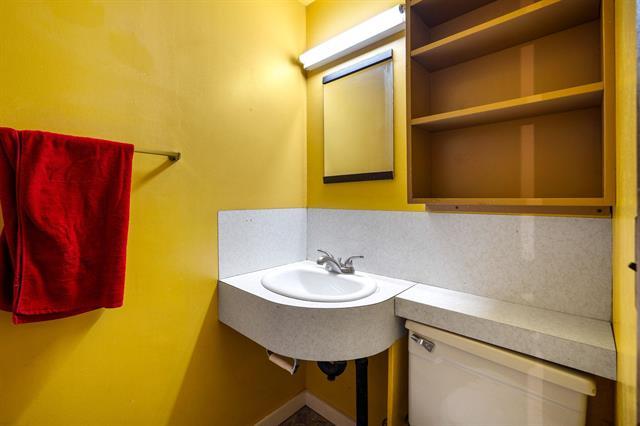 414 Moody Ave, Selkirk, MB