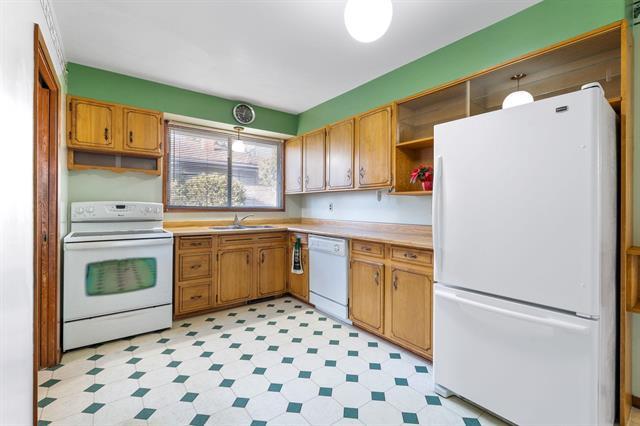 414 Moody Ave, Selkirk, MB