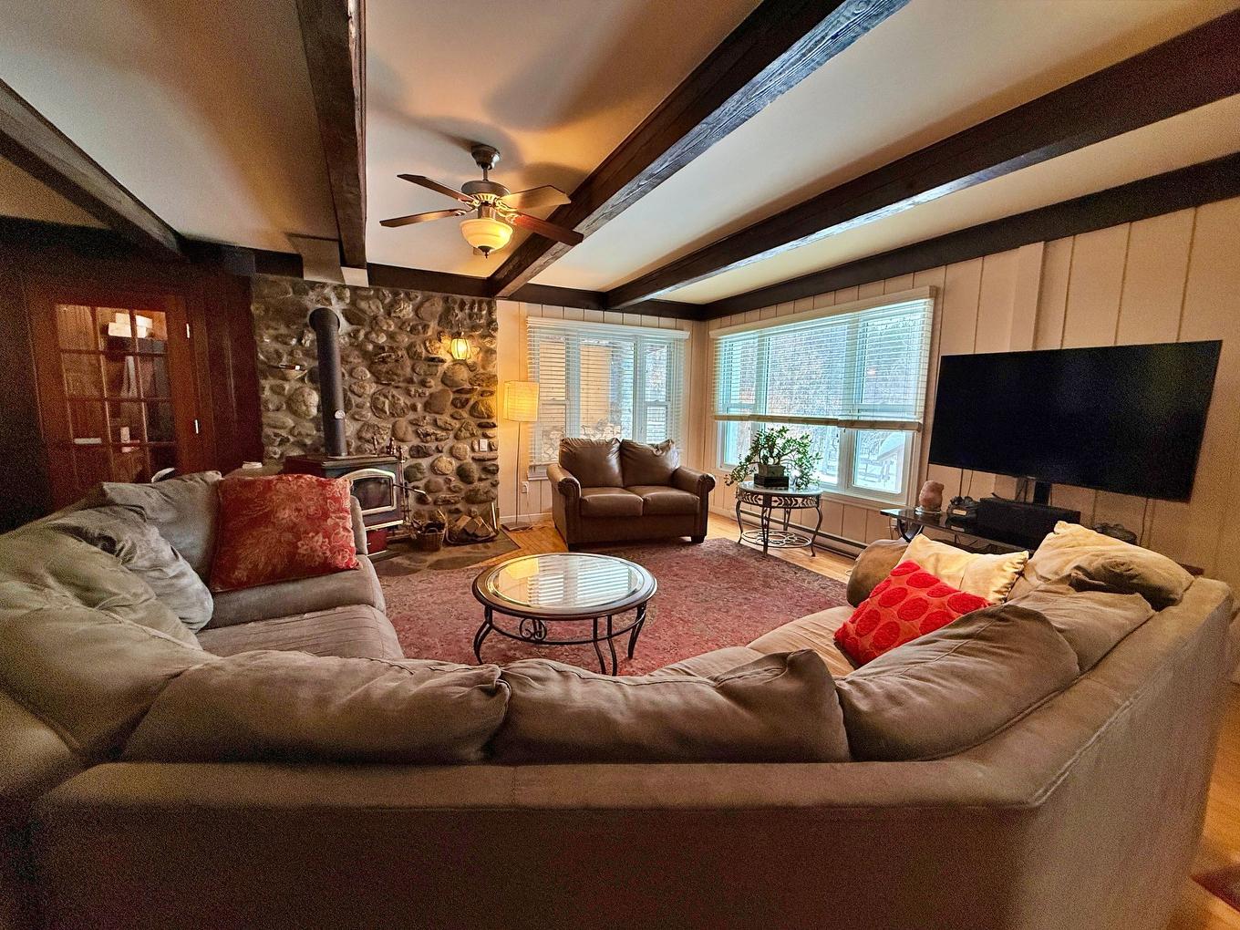 Family room - 508 Route De Mansonville, Potton, QC