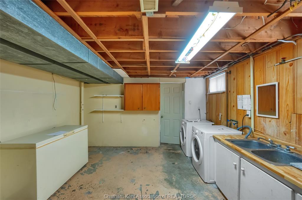 4 Jupiter Avenue, Chatham, ON