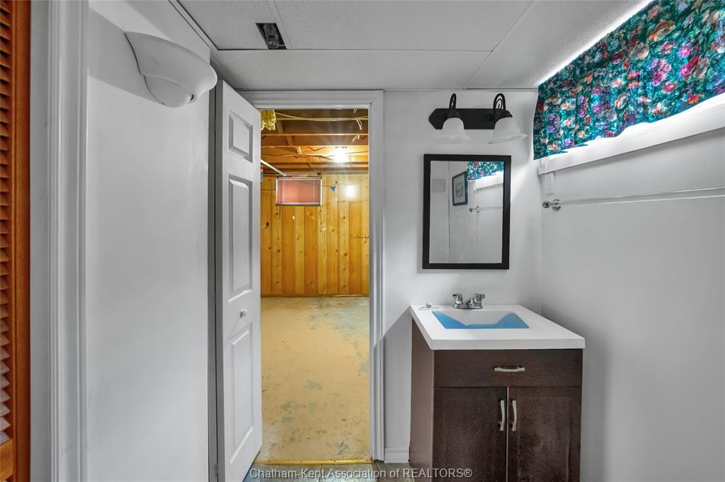 4 Jupiter Avenue, Chatham, ON