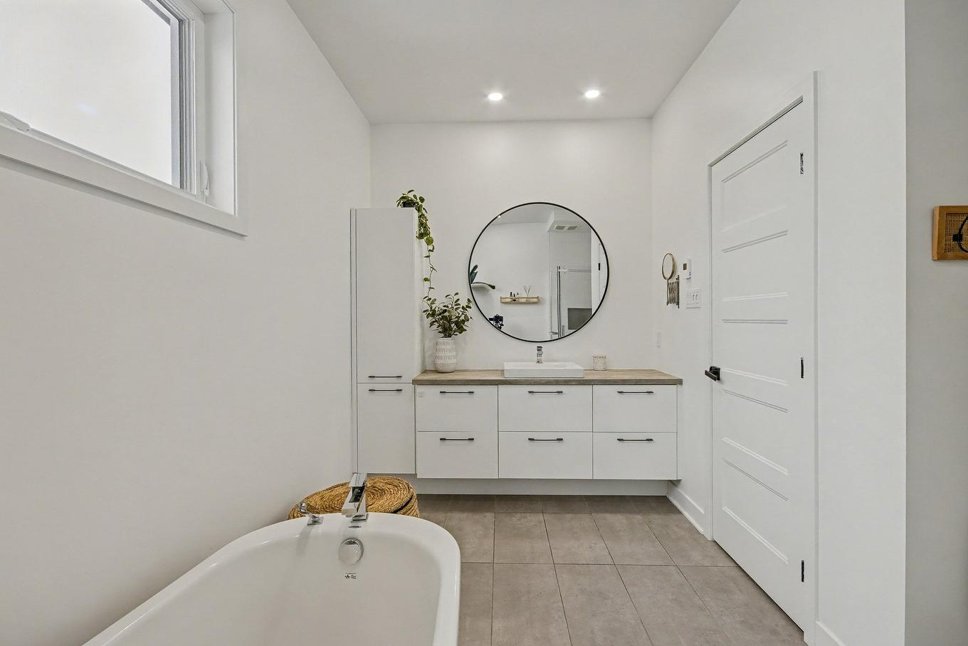 Salle de bains - 23 Rue Arcand, Saint-Jean-Sur-Richelieu, QC - Indoor Photo Showing Bathroom