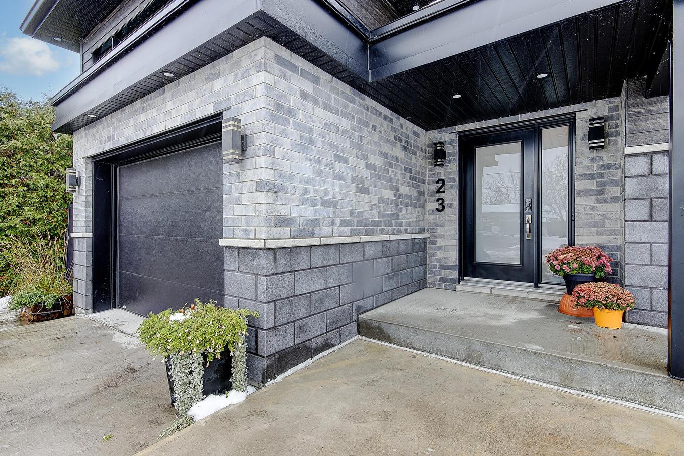 Façade - 23 Rue Arcand, Saint-Jean-Sur-Richelieu, QC - Outdoor