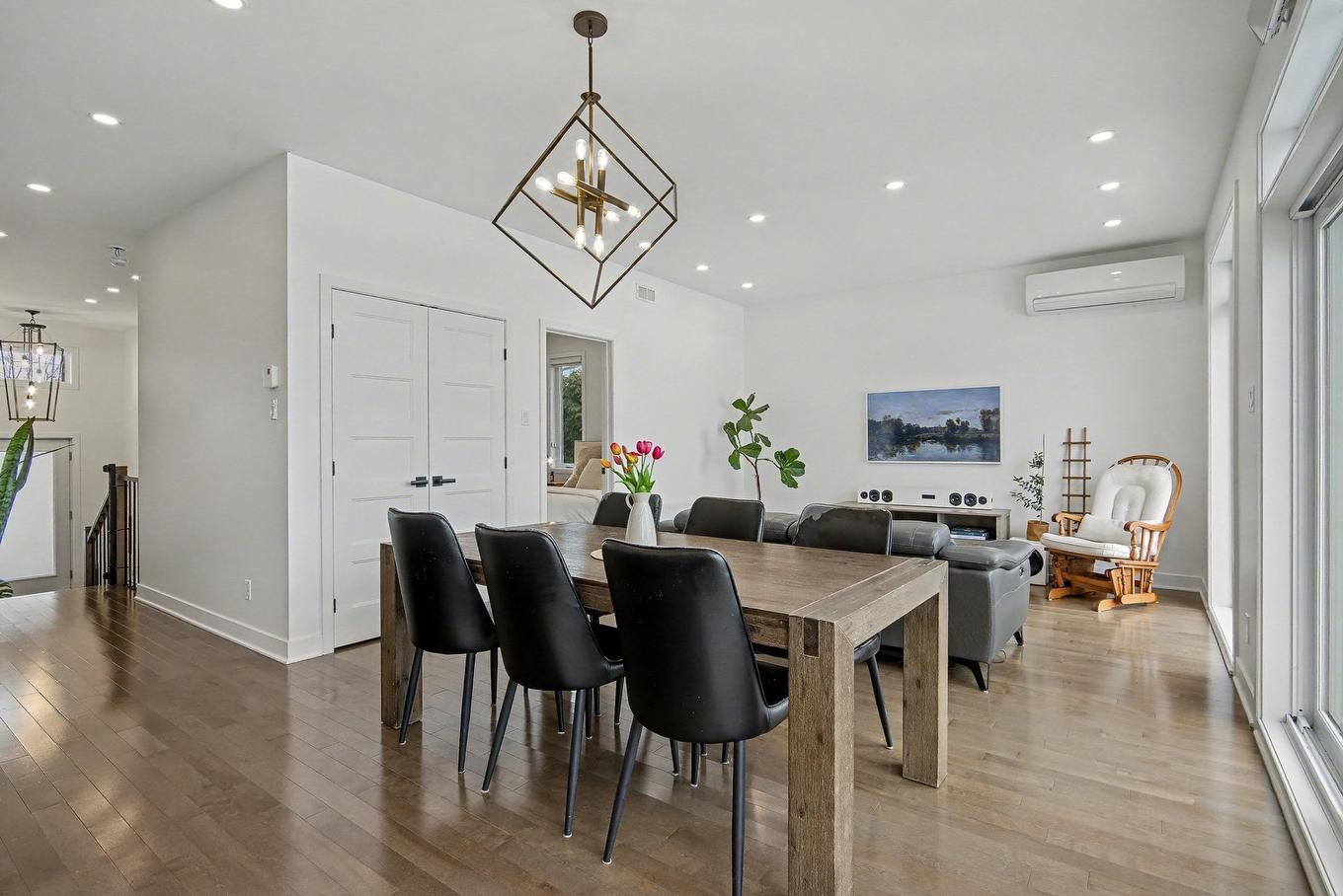 Salle à manger - 23 Rue Arcand, Saint-Jean-Sur-Richelieu, QC - Indoor Photo Showing Dining Room