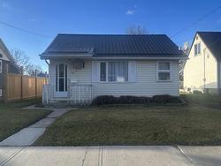 917 Phair Avenue Fort Frances, ON P9A 2M6
