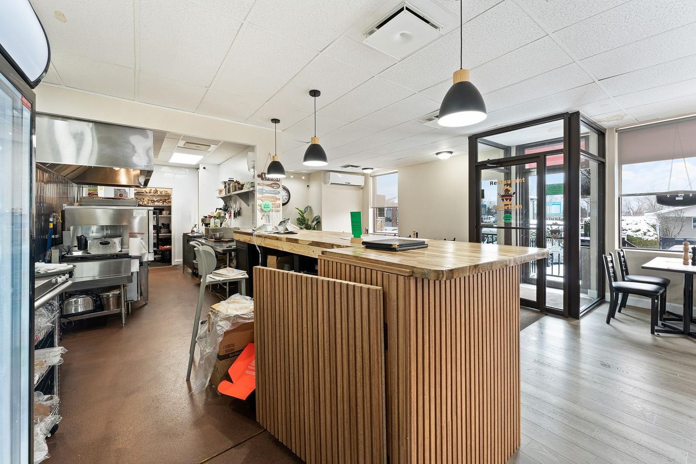 Restaurant - 5400 Rue Du Président-Kennedy, Sherbrooke (Brompton/Rock Forest/Saint-Élie/Deauville), QC - Indoor