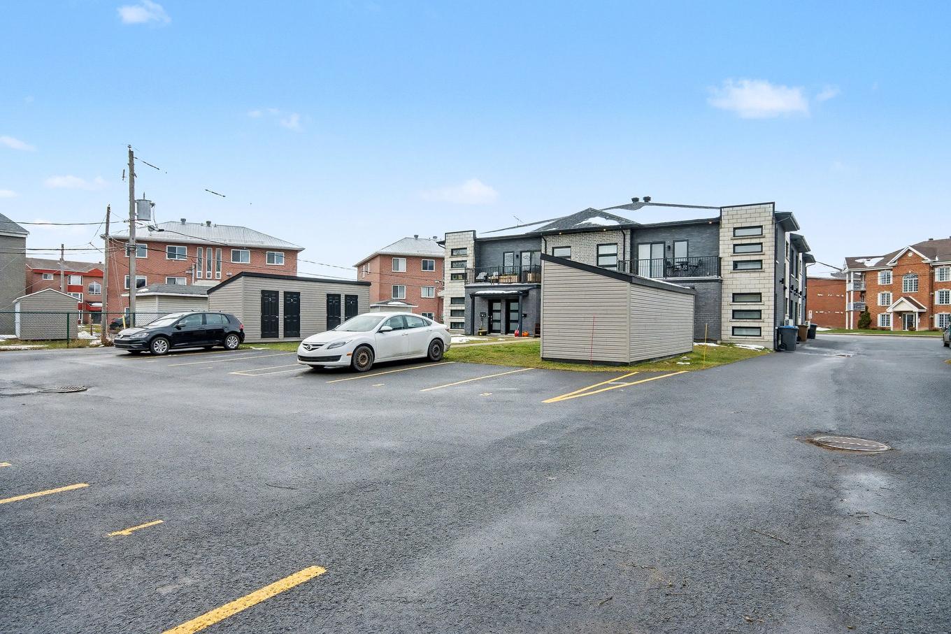 Parking - 724 Rue Des Des Carrières, Saint-Jean-Sur-Richelieu, QC - Outdoor